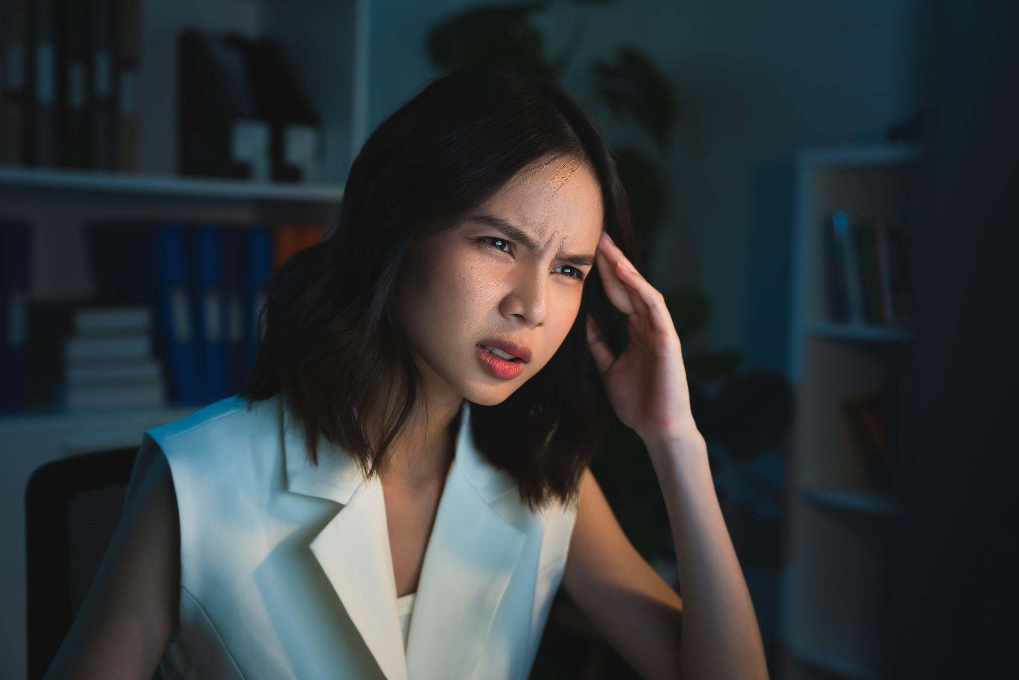 Cara Mengatasi Sakit Kepala Cenat-Cenut dan Nyeri Buat Kamu yang Punya Side Hustle