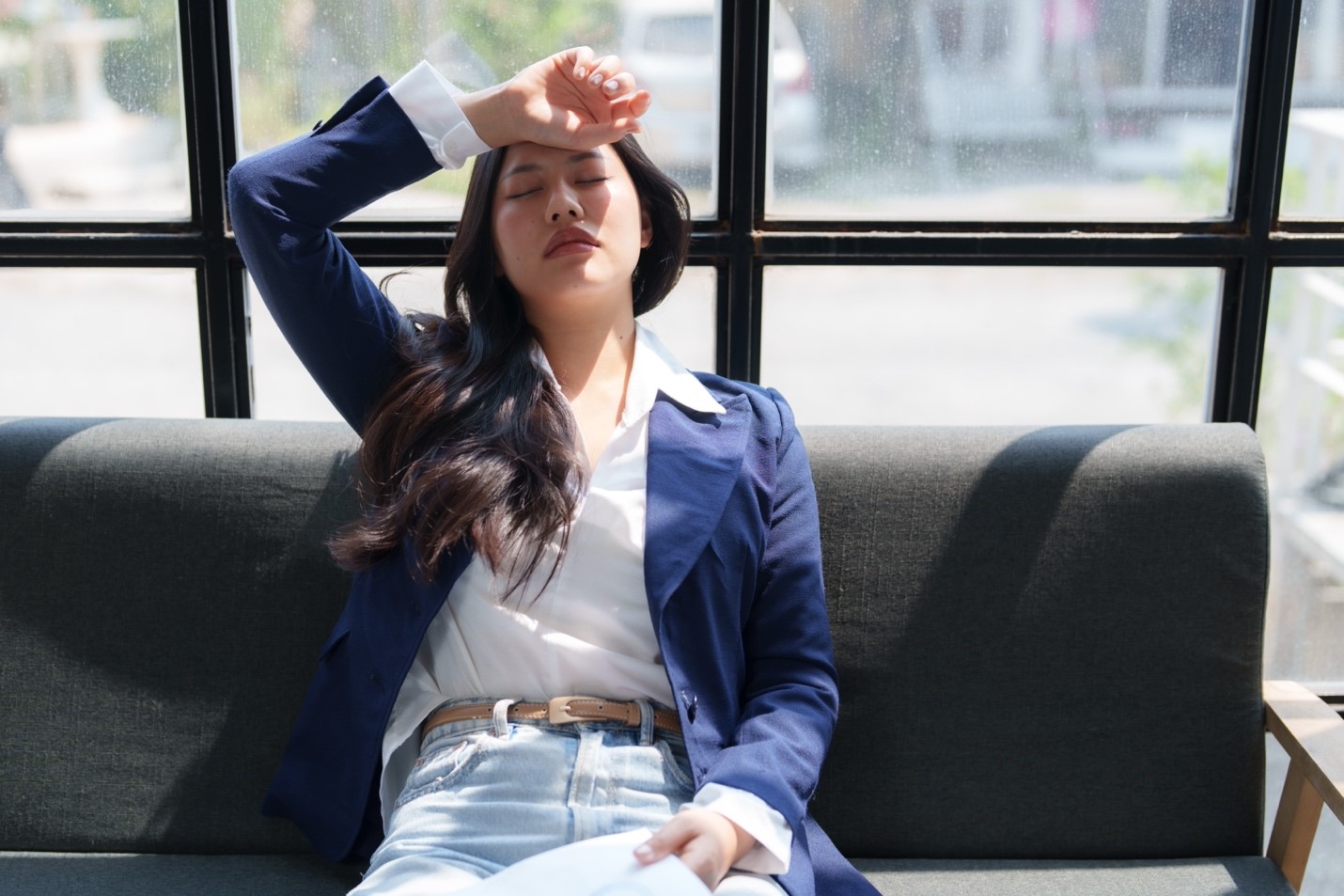 Hubungan Kurang Istirahat, Kelelahan Kerja, dan Sakit Kepala Cenat-Cenut