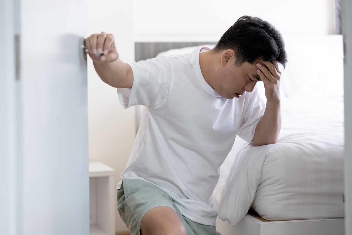 Pusing Saat Bangun dari Tiduran? Ini Cara Mengatasi dan Solusi OK Sakit Kepala