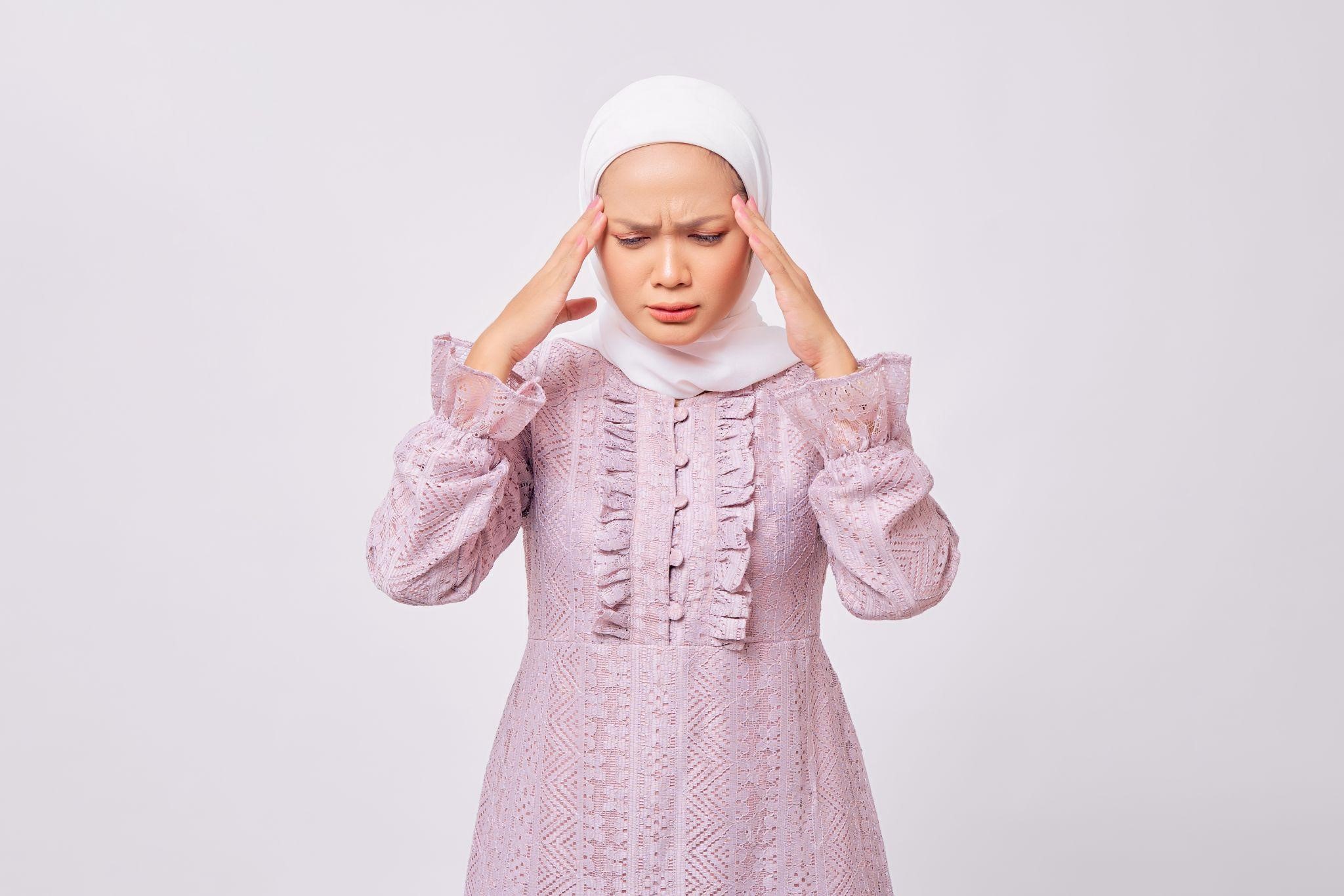 Sakit Kepala Cenat Cenut Muncul Saat Silaturahmi Lebaran? Yuk, Kenali Penyebabnya!