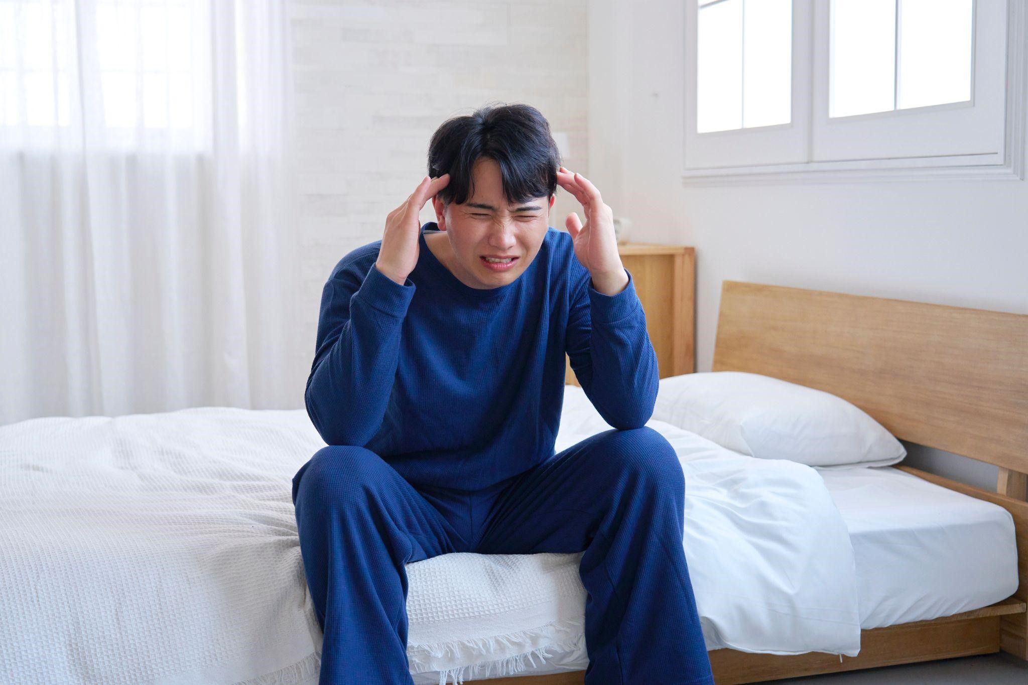 Sakit Kepala Cenat-cenut Menjelang Hari Senin, Kenapa ya?