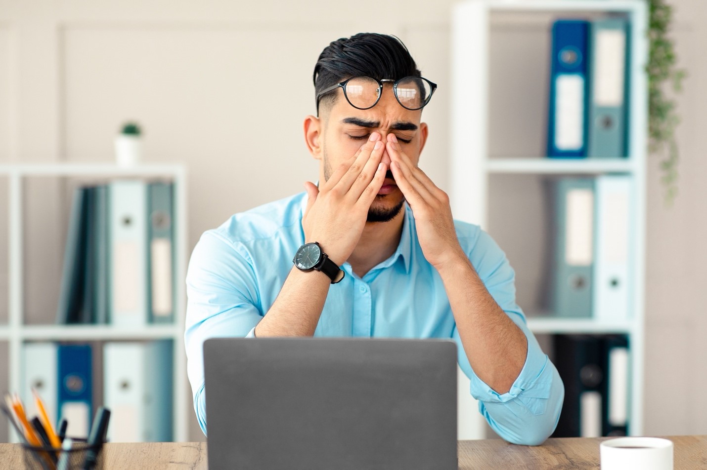 Yuk, Kenali Apa Itu Screen Fatigue dan Hubungannya dengan Sakit Kepala Sebelah